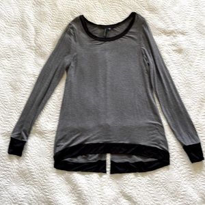 Nice Cynthia Rowley comfortable top, sz M